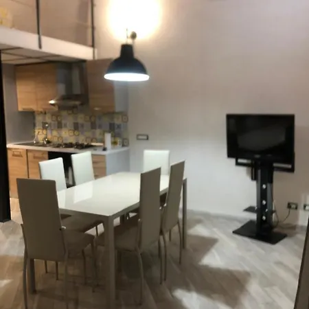 Maltese16 度假居 *