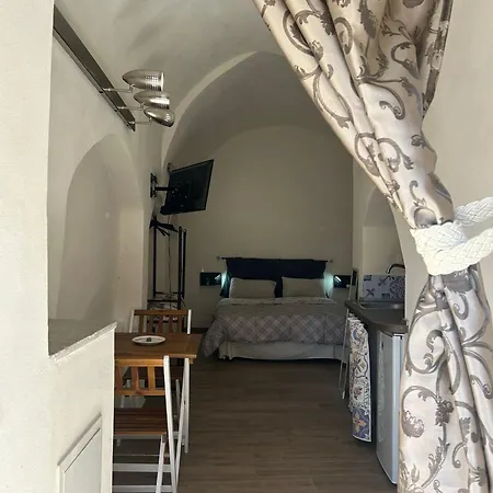 Maltese16 * Μόντικα