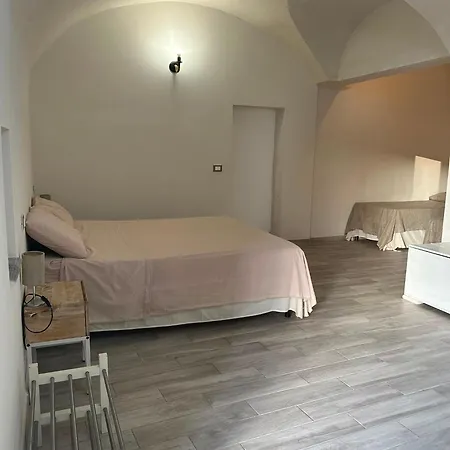 Maltese16 *